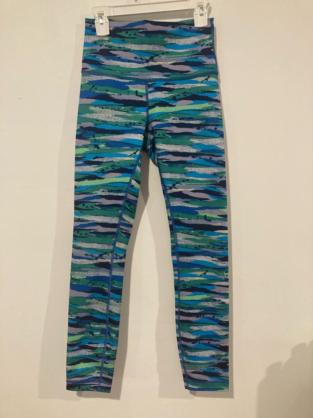 lululemon athletica Blue, Teal & Navy Wave-Print Leggings